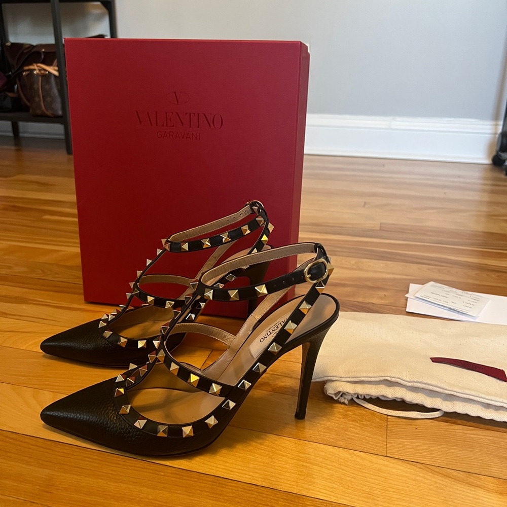 Valentino Garavani Black Rockstud Heels